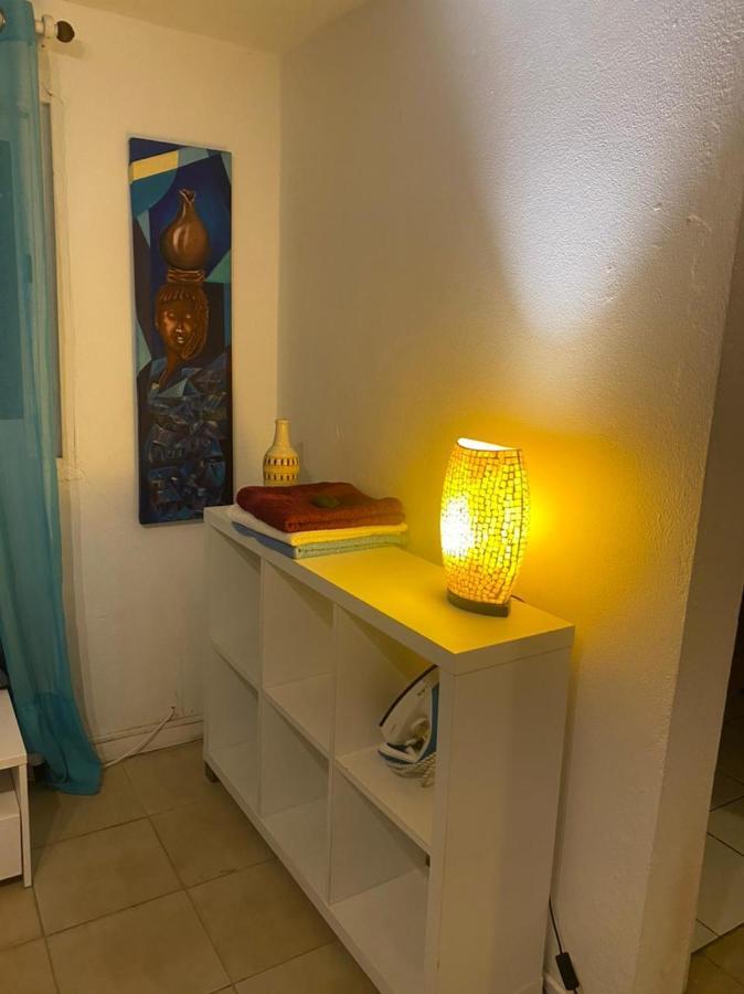 Location Bas De Maison Hotel Sainte-Anne  Buitenkant foto